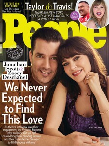 zooey-deschanel-in-people-magazine-october-2023-11.jpg