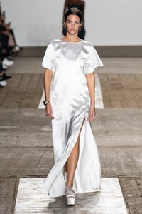 00003-ports-1961-spring-2023-ready-to-wear-credit-gorunway.thumb.jpg.c3d6be09c3d3abdb417f8a7c4de1a7d2.jpg