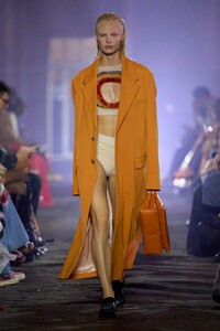 00009-marni-spring-2023-ready-to-wear-credit-gorunway.thumb.jpg.7ed240ed2b1d8443c9bf345df3547259.jpg