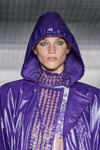 00010-paco-rabanne-spring-2023-ready-to-wear-details-credit-gorunway.thumb.jpg.804cbb37e2f019ab91149a70d5a09ce6.jpg