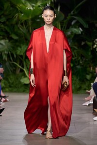 00016-michael-kors-spring-2023-ready-to-wear-credit-gorunway.thumb.jpg.c460a078ecd5a592dbbf36030b7086c9.jpg