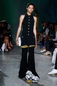 00031-proenza-schouler-spring-2023-ready-to-wear-credit-monica-feudi.thumb.jpg.0b5ac4217f66f3f64d2262964395f224.jpg