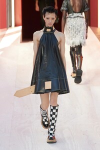 00033-louis-vuitton-spring-2023-ready-to-wear-credit-gorunway.thumb.jpg.d1c4c3e7f096770e87afefd238fed185.jpg