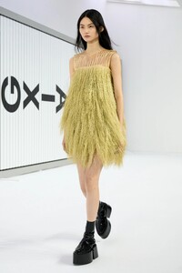 00040-shang-xia-spring-2023-ready-to-wear-credit-gorunway.thumb.jpg.7e462425685676fe863e5f32e3f1980a.jpg