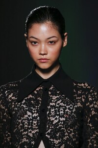 00042-proenza-schouler-spring-2023-ready-to-wear-details-credit-brand.thumb.jpg.2bcdcc2b1438d4734f1b11b57ed361ab.jpg