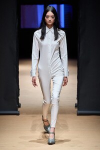 00053-prada-spring-2023-ready-to-wear-credit-gorunway.thumb.jpg.864defa082b3e8763cdc9f6d75fe75fb.jpg