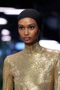 00071-michael-kors-spring-2023-ready-to-wear-details-credit-gorunway.thumb.jpg.662ab8075a8c3c41ca6c570519e9b822.jpg