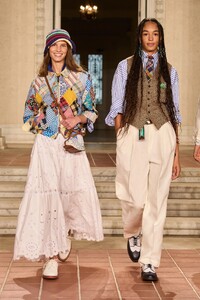 00074-ralph-lauren-spring-2023-ready-to-wear-credit-brand.thumb.jpg.a0a98d8ccd5b63d8ce9e97148f56bc31.jpg