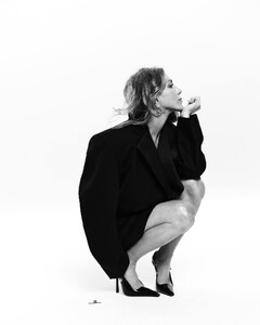 2023CRFashionBook-0012.jpg