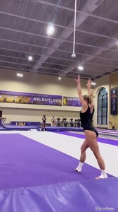 2023_12.01lsugym_3248500393507741839.thumb.jpg.d94c1e67cb2ae7797d1bd57e7a246d19.jpg