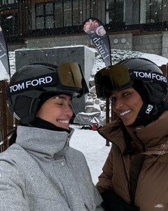 [2023.12.18] kelseymerritt_412685687_18407786500039208_1467913015776234270_n.jpg
