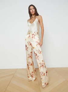 2625RBI_PILAR_BUFFMULTITONALROSEFLORAL_01.thumb.webp.f4bcb2627baef6233b29e246ae2ef292.webp