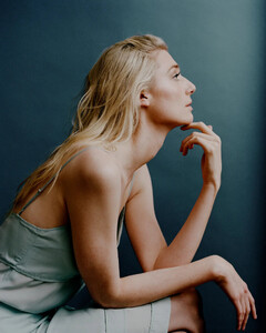 409365354_elizabeth-debicki-for-ny-times-2023-1.jpg