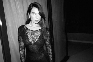 416684903_2dddac2f-d2d4-4eb5-928d-09a6ee9e4034-dua-lipa-g1010770-rt2-bw-copie.jpg