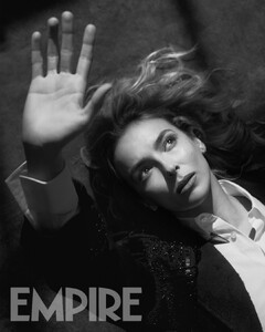 423650931_empiremagazine-1737103213868753042-02.jpg