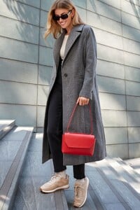 511636s2.jpg