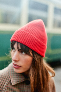 ASPHALTE_FEMME_BONNET_ROUGE+3-opt.jpg