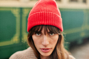 ASPHALTE_FEMME_BONNET_ROUGE+6-opt+(1).jpg