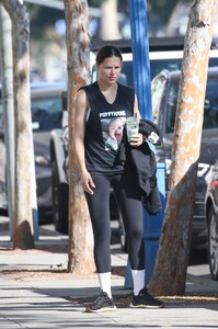 Adriana_Lima_leaving_the_gym_in_Beverly_Hills_12-28-2023__1_.thumb.jpg.e7c071a9e97651be3cf80367e9866eb6.jpg