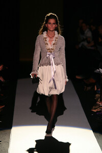 BadgleyMischka2006WomenRTW56.thumb.jpg.40b784debcd664e1565a5fedafc621d5.jpg