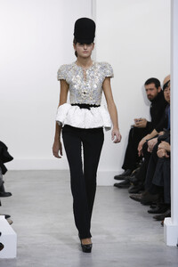 Balenciaga2006WomenRTW117.thumb.jpg.05c067efc459f25256fe062533e4ba7c.jpg