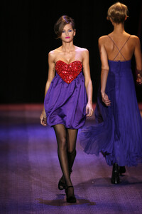 BetseyJohnson2006WomenRTW190.thumb.jpg.39affb010994734830e9f4fff3b3608a.jpg
