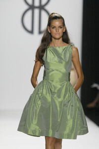 BillBlass2006WomenRTW34.thumb.jpg.f6d444a5852a5c8692c2e896f42d66ec.jpg