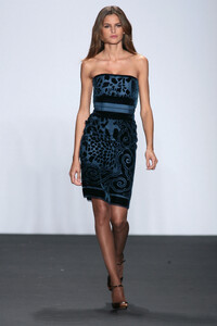 BillBlass2006WomenRTW86.thumb.jpg.062b097da2a434a02c7e298ae60f40a3.jpg