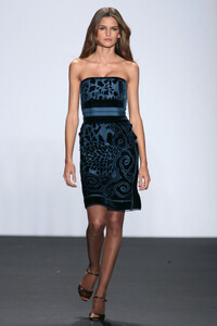 BillBlass2006WomenRTW87.thumb.jpg.78d5353bea45d71f7b2b259f1727ada9.jpg