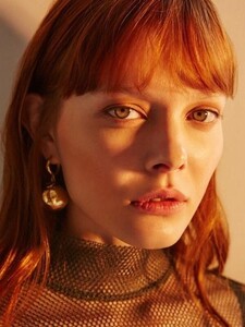 Bold-Drop-Earrings-Gold-20181030110843.thumb.jpg.f7dfc09a802a48106ecddda1a558ea82.jpg