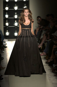 BottegaVeneta2006WomenRTW151.thumb.jpg.9c2848e6bcfd92ee188e7eb0b718f9b4.jpg
