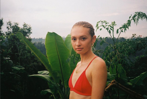 Cari Flowers Screenshot 2023-12-14 at 11-49-26 Cari Flowers (@cariflowers) • Instagram photos and videos.png