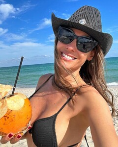 Carolina_Ardohain_in_Black_Bikini_11-28-2023__8_.jpg