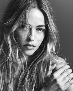 Caroline Kelley - The Lions Management • Rowan Papier 1665690579-461c3eb9e056d8484d52e01a678b5b72.jpg