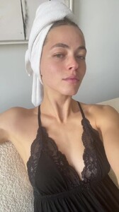 Caroline Kelley - TikTok [2022.10.13] 1.jpg
