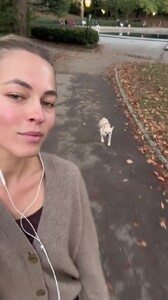 CarolineKelley-TikTok2023_11_08.thumb.jpg.8c8468ced2aa2fe129ba995e287f922b.jpg