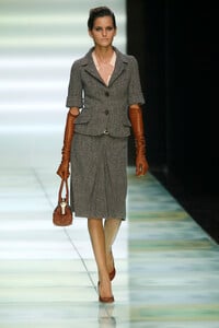Celine2006WomenRTW4.thumb.jpg.4cf50ae1ed57f68da5a664c37cc69263.jpg