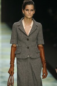 Celine2006WomenRTW5.thumb.jpg.3a8077d624a5b0b6e029827f56acbfc5.jpg