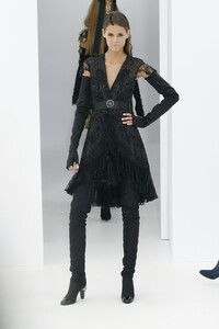 Chanel2006HauteCouture108.thumb.jpg.f009894d0f08eb34c3bbc727a293ba38.jpg