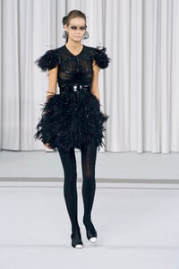 Chanel2007HauteCouture77.thumb.jpg.80c64ec0b9902401d1dda871c856c6d7.jpg