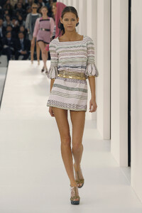 Chanel2007WomenRTW135.thumb.jpg.ac7c012fad5907f9b98e71a0d57a9c09.jpg