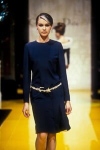 ChristianDior1995HauteCouture19.thumb.jpg.73bceb9628e9f201ca266d2b935e05fa.jpg