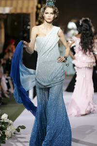 ChristianDior2007HauteCouture89.thumb.jpg.f58a952b81f972d8f8254f7f839ce872.jpg