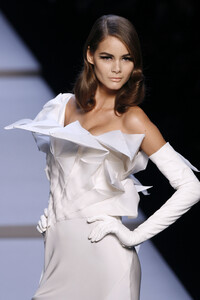 ChristianDior2007WomenRTW220.thumb.jpg.a6defd1d7b7c21fb2062be3b1ffad9ab.jpg