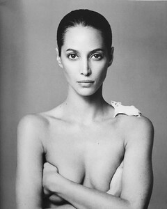 Christy Turlington - Patrick Demarchelier [2016.05.06].jpg