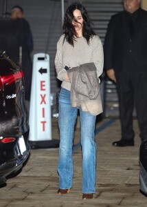 Courteney-Cox---Seen-with-friends-at-Nobu-Restaurant-in-Malibu-03.jpg