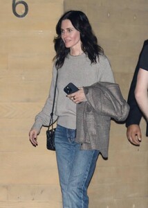 Courteney-Cox---Seen-with-friends-at-Nobu-Restaurant-in-Malibu-06.jpg