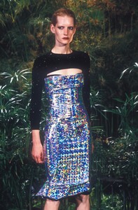 DolceGabbana1999WomenRTW29.thumb.jpg.1a405b7cb23fce4c2db052b43ed1e3c2.jpg