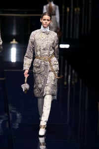 DolceGabbana2006WomenRTW265.thumb.jpg.e6a51f58f3fd6e13f0248512a626eb4b.jpg