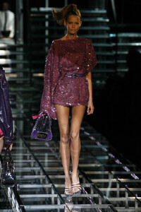 DolceGabbana2007WomenRTW141.thumb.jpg.8164eac34a132ca02931d5681ad9ca4f.jpg